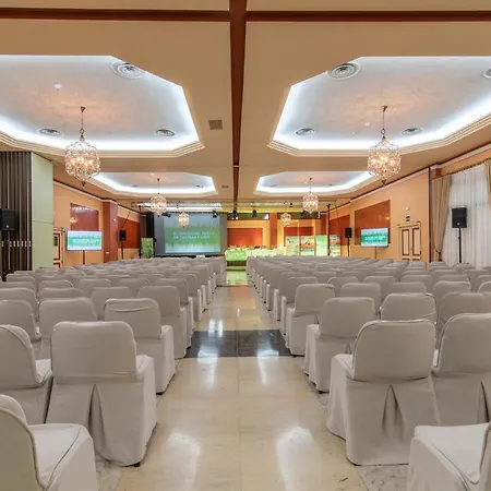 Hospedium Europa Centro 4*