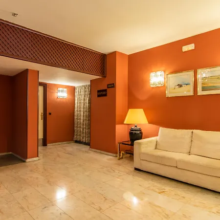 Hospedium Europa Centro 4* マガス・デ・ピスエルガ