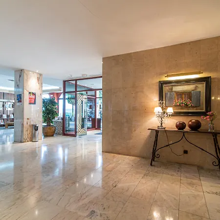 Hospedium Europa Centro ホテル