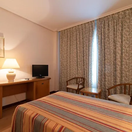 Отель Hospedium Europa Centro