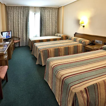 Hospedium Europa Centro 4* Магас-де-Писуэрга