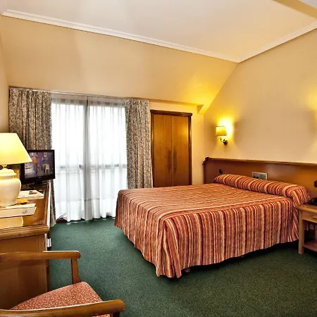 Hospedium Europa Centro Отель 4*