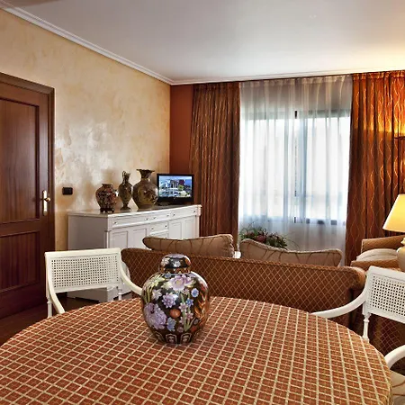 Hospedium Europa Centro Отель