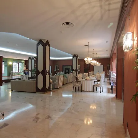 Hospedium Europa Centro ホテル 4*