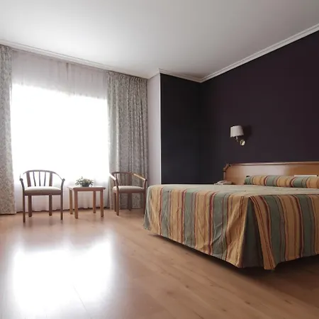 ホテル Hospedium Europa Centro マガス・デ・ピスエルガ