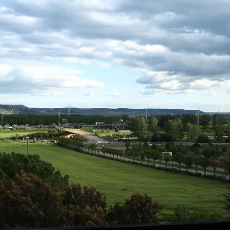 Hospedium Europa Centro 4* Магас-де-Писуэрга