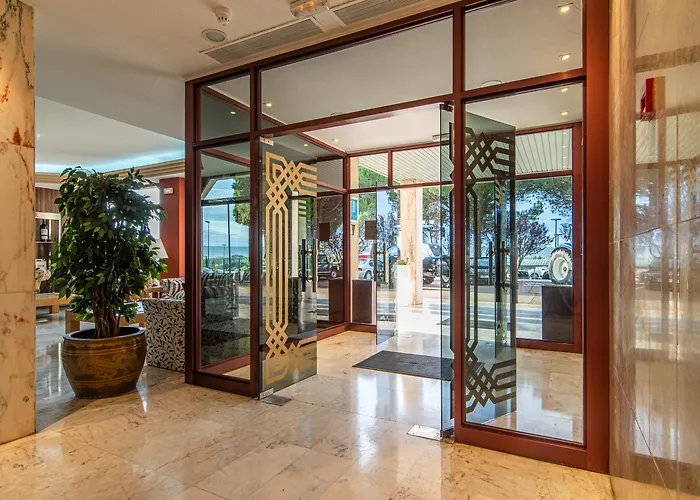 Hospedium Europa Centro Hotel 4*