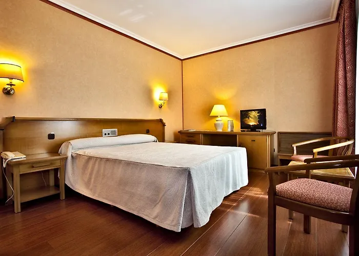 Hospedium Europa Centro 4*